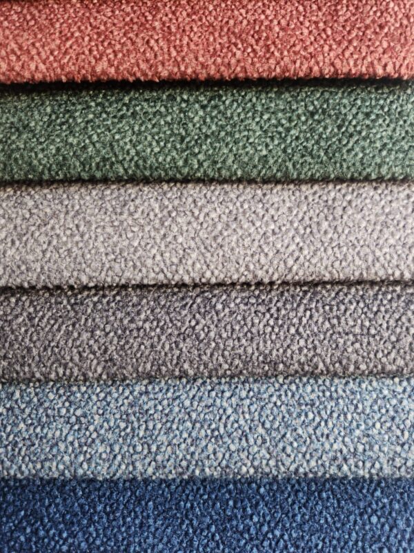 Tela Akita - Image 2