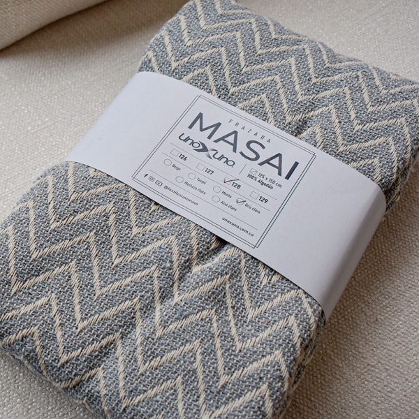 Frazada masai 128 gris claro - Image 6