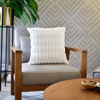 Cojin Gaudi blanco abstracto