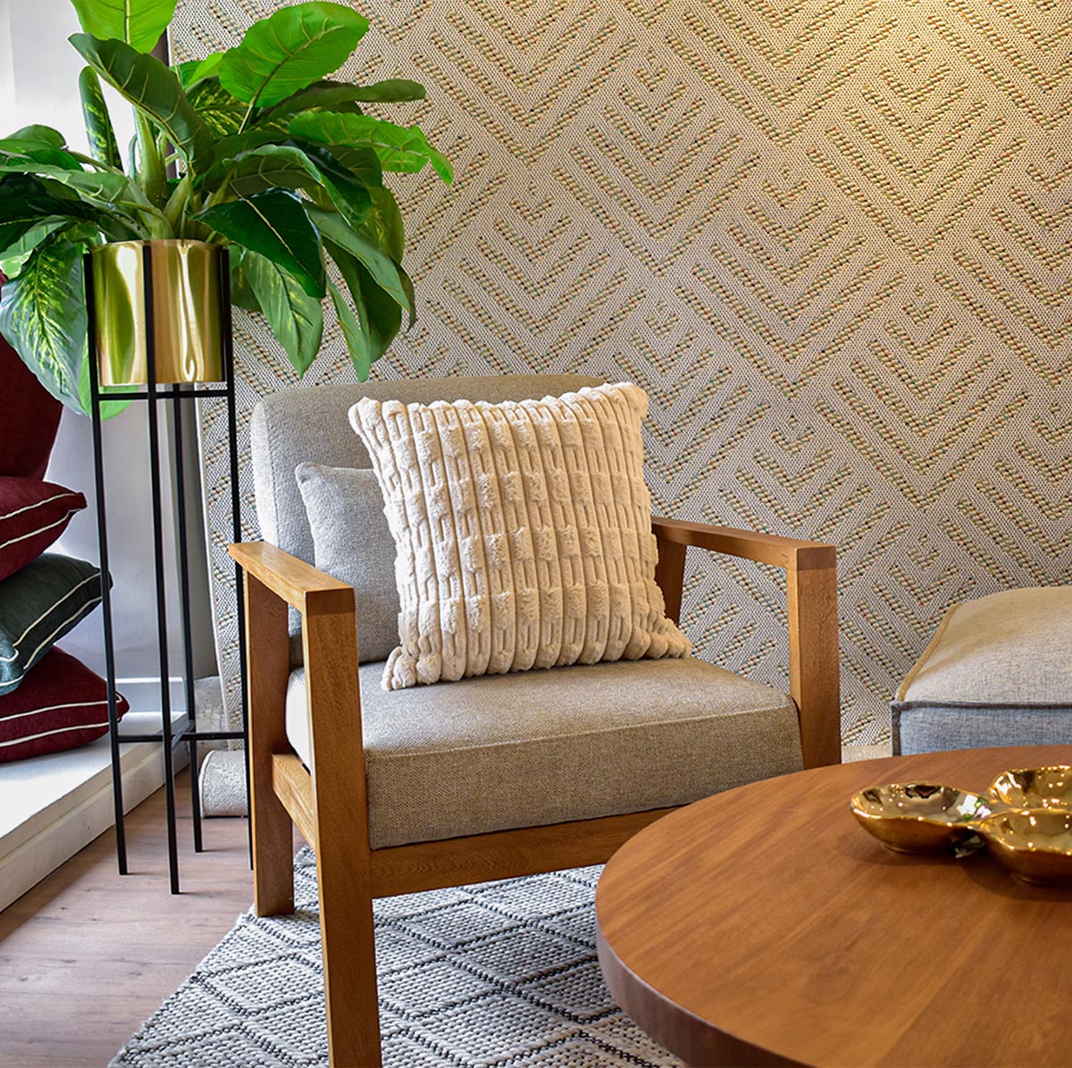 Cojin Gaudi beige abstracto