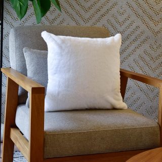 Cojin Gaudi blanco liso