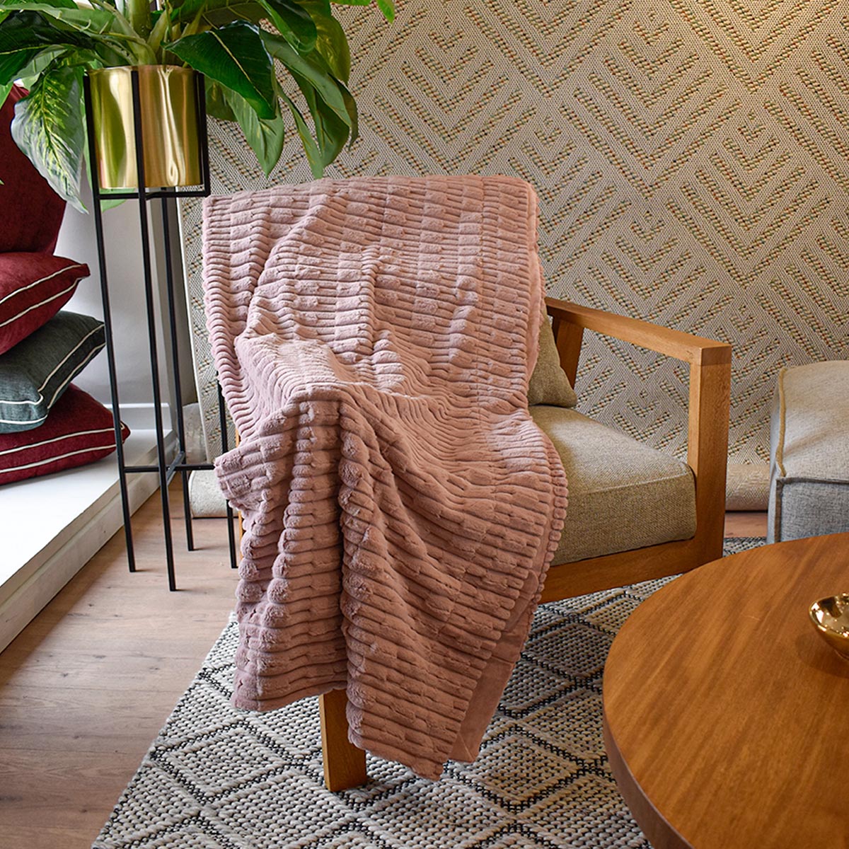 Frazada Gaudi palo de rosa abstracto