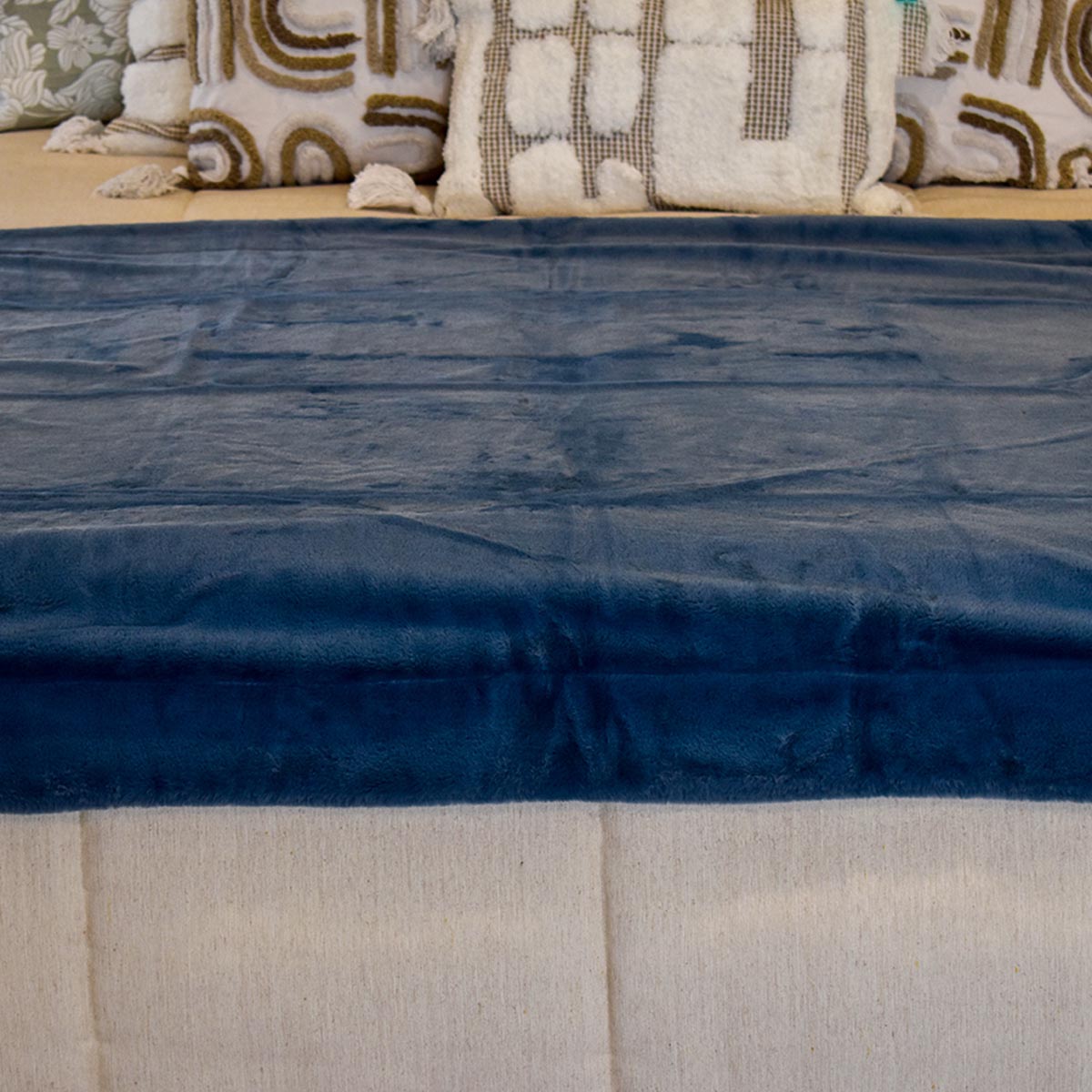 Frazada Gaudi azul liso - Image 3