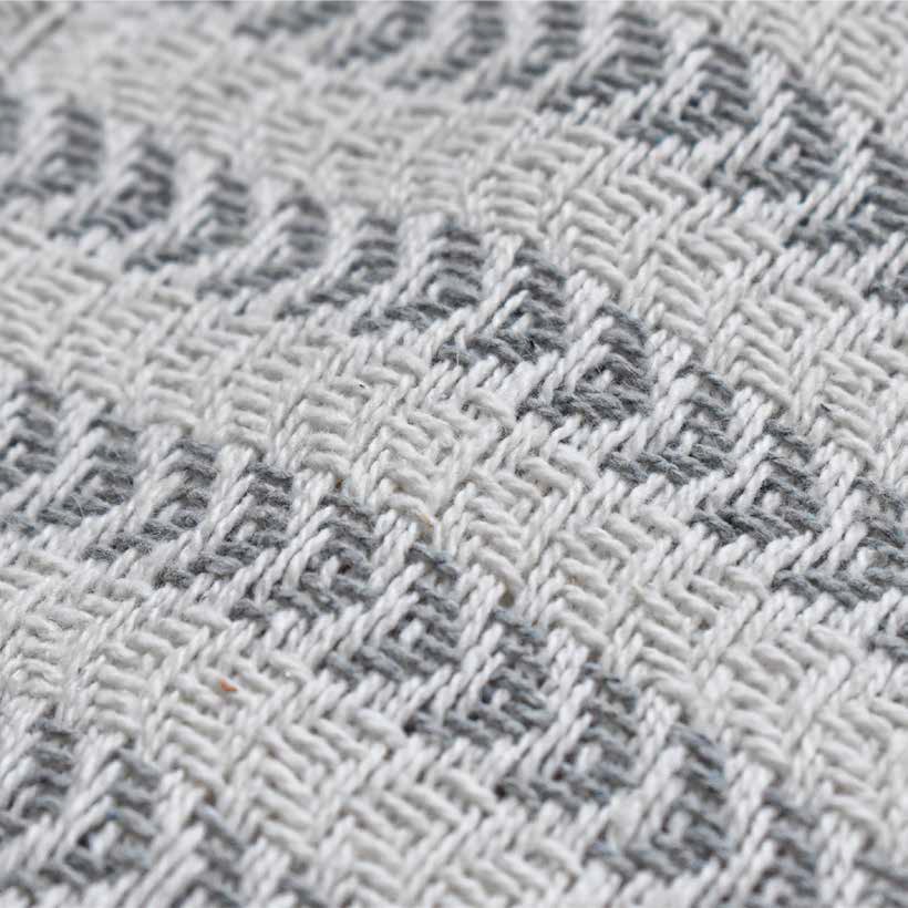 Frazada Masai 131 gris - Image 2